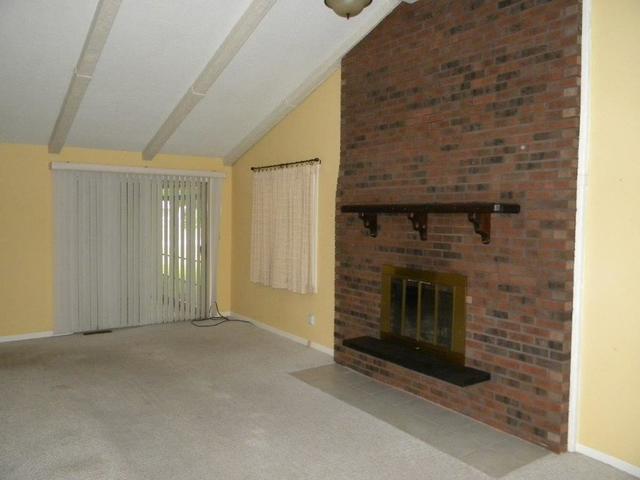 25380 Indian Ridge Road Sterling, IL 61081 - Photo 7 of 22