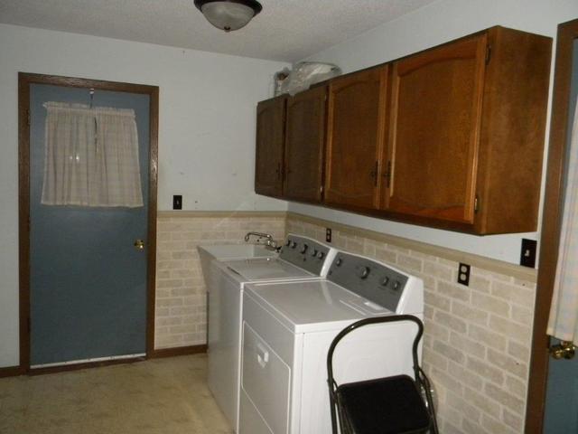 25380 Indian Ridge Road Sterling, IL 61081 - Photo 9 of 22