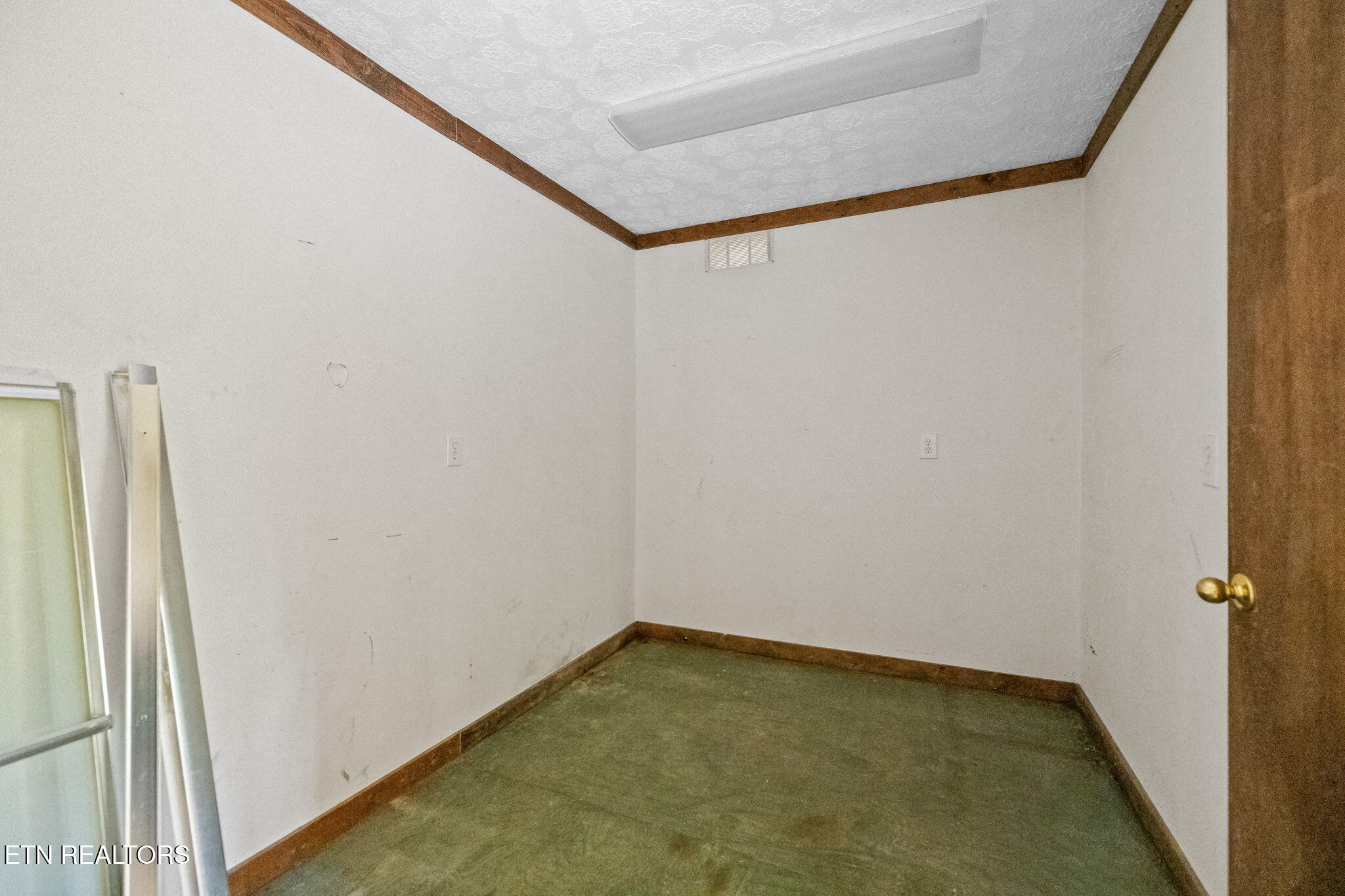 219 Liles Road Lenoir City, TN 37771 - Photo 38 of 41 16-web-or-mls-IMG_0556