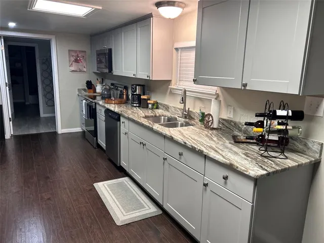 $3,000 | 506 North Charles Street, Lewisville, TX 75057