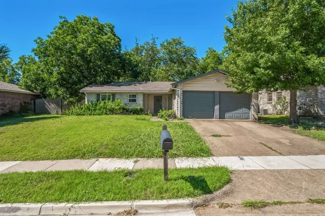 $264,500 | 1106 High Point Road, Arlington, TX 76015