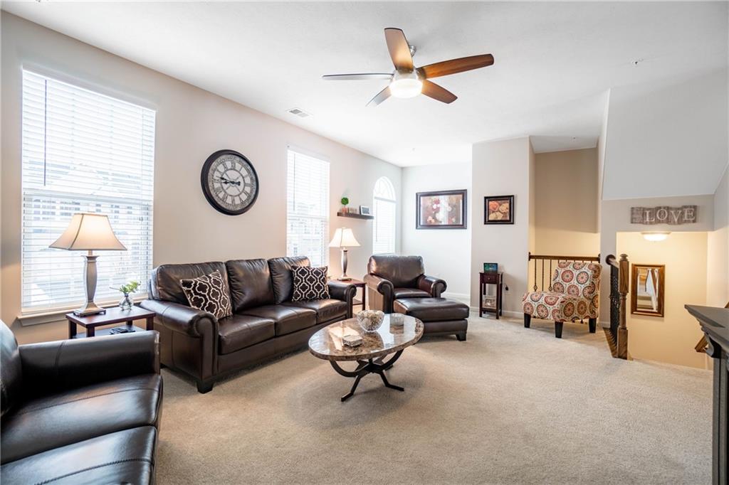 317 Rosecliff Road Wexford, PA 15090 - Photo 3 of 25 Gallery Image 3