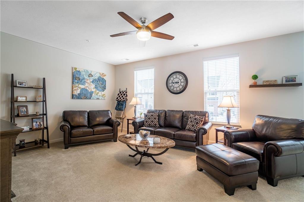 317 Rosecliff Road Wexford, PA 15090 - Photo 4 of 25 Gallery Image 4