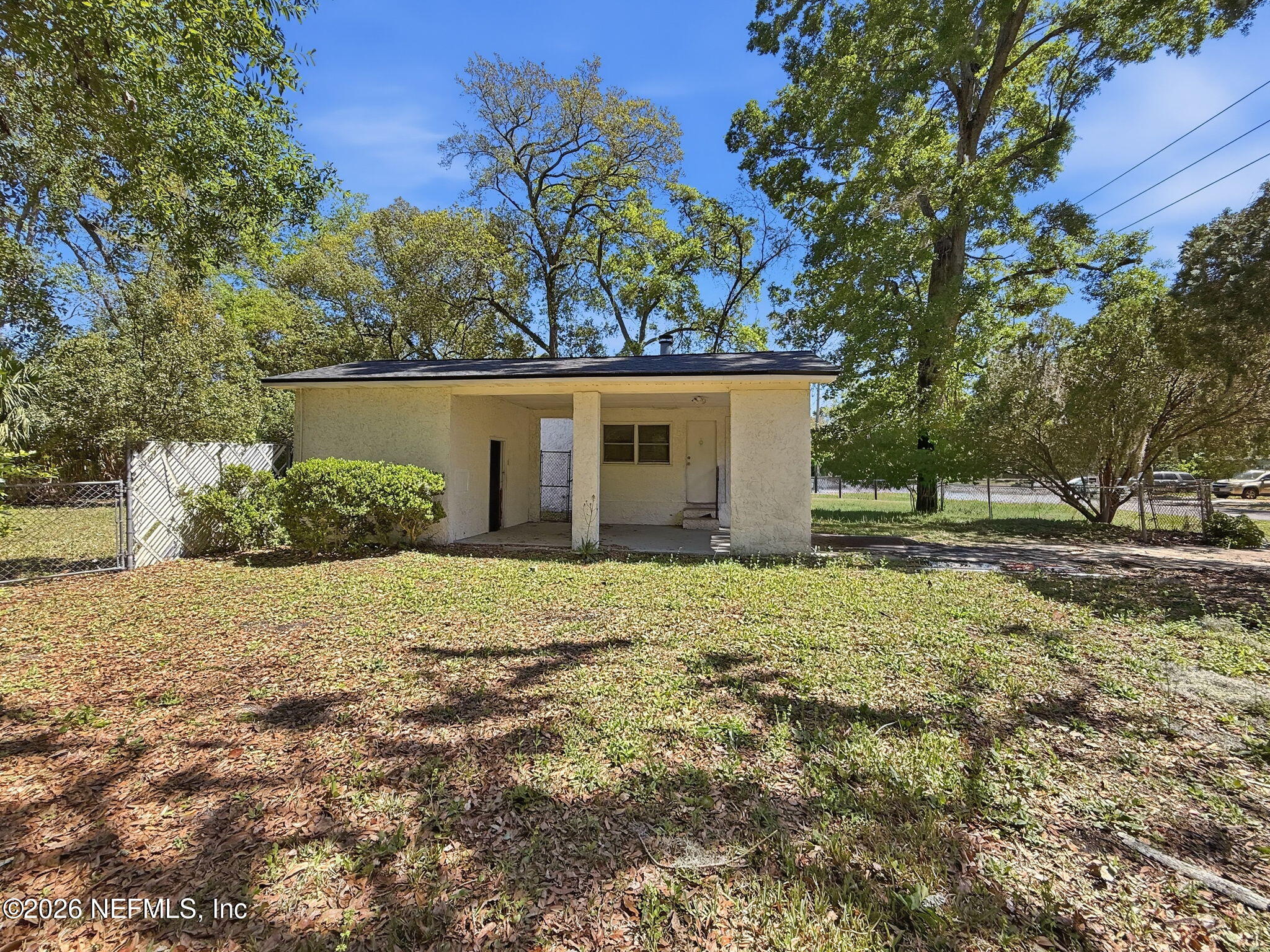 4515 Spring Glen Road Jacksonville, FL 32207 - Photo 4 of 47 004_ListerPros