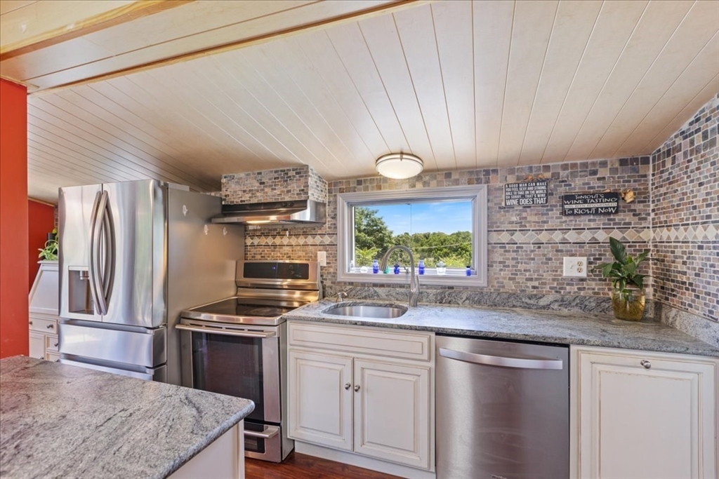 6 Exeter Place Billerica, MA 01821 - Photo 28 of 40 Gallery Image 28