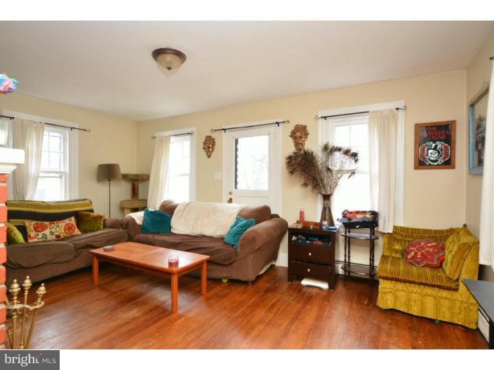 656 Weadley Road Wayne, PA 19087 - Photo 4 of 15