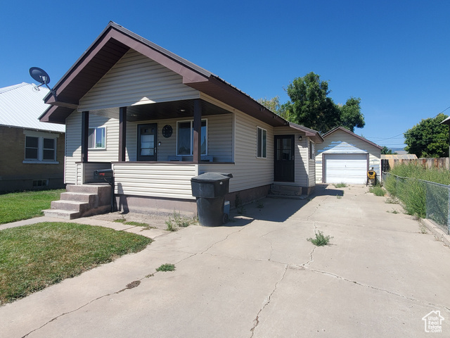 666 Grant Street Montpelier, ID 83254 - Photo 2 of 17