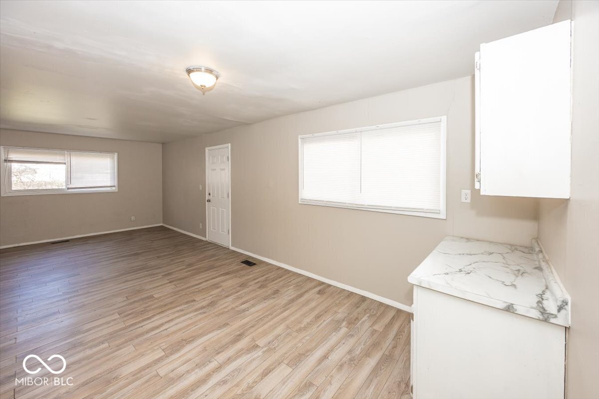 4008 Mitthoeffer Road Indianapolis, IN 46235 - Photo 6 of 18 Gallery Image 6