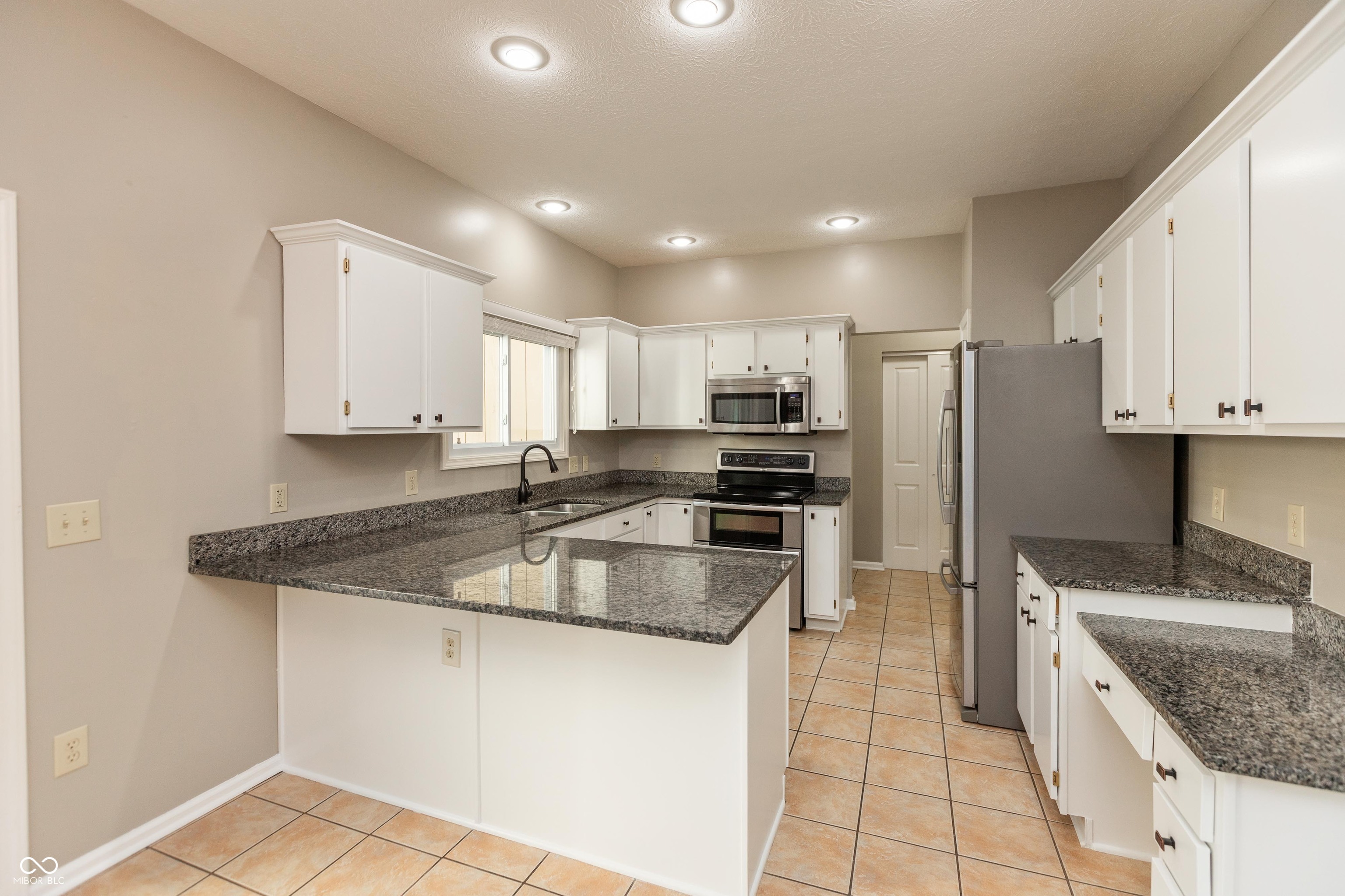 5888 Manning Road Indianapolis, IN 46228 - Photo 8 of 41 Gallery Image 8
