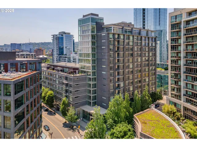 $425,000 | 1255 Northwest 9th Avenue, Unit 1305, Portland, OR 97209