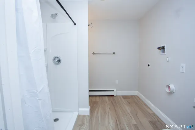 $1,400 | 366 Albany Turnpike, Canton, CT 06019