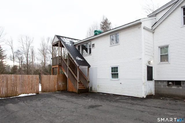 $1,400 | 366 Albany Turnpike, Canton, CT 06019