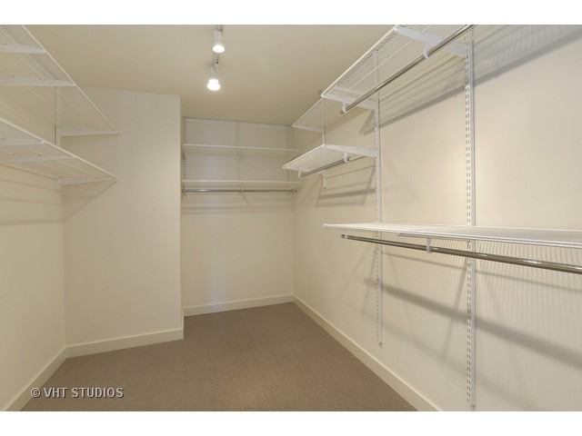 250 East Pearson Street, Unit 1006 Chicago, IL 60611 - Photo 11 of 16