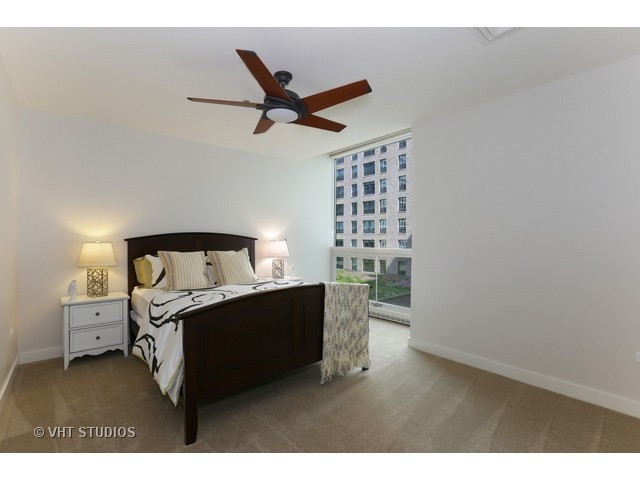 250 East Pearson Street, Unit 1006 Chicago, IL 60611 - Photo 12 of 16