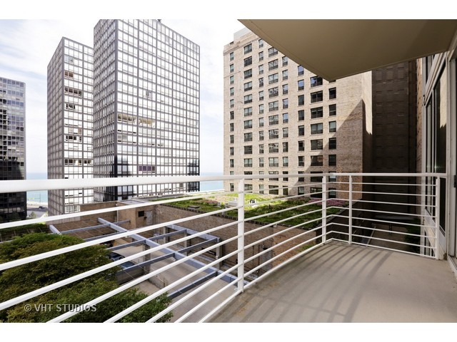 250 East Pearson Street, Unit 1006 Chicago, IL 60611 - Photo 4 of 16