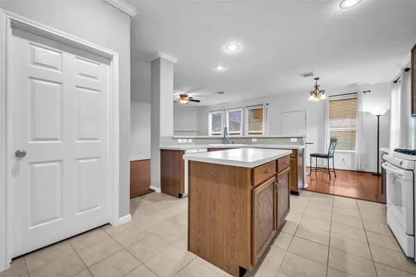 $319,900 | 951 Fife Drive, Conroe, TX 77301