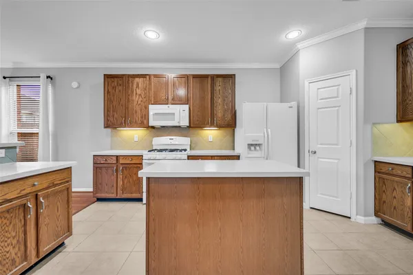 $319,900 | 951 Fife Drive, Conroe, TX 77301