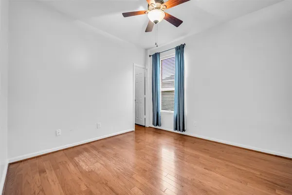 $319,900 | 951 Fife Drive, Conroe, TX 77301