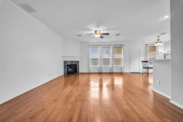 $319,900 | 951 Fife Drive, Conroe, TX 77301