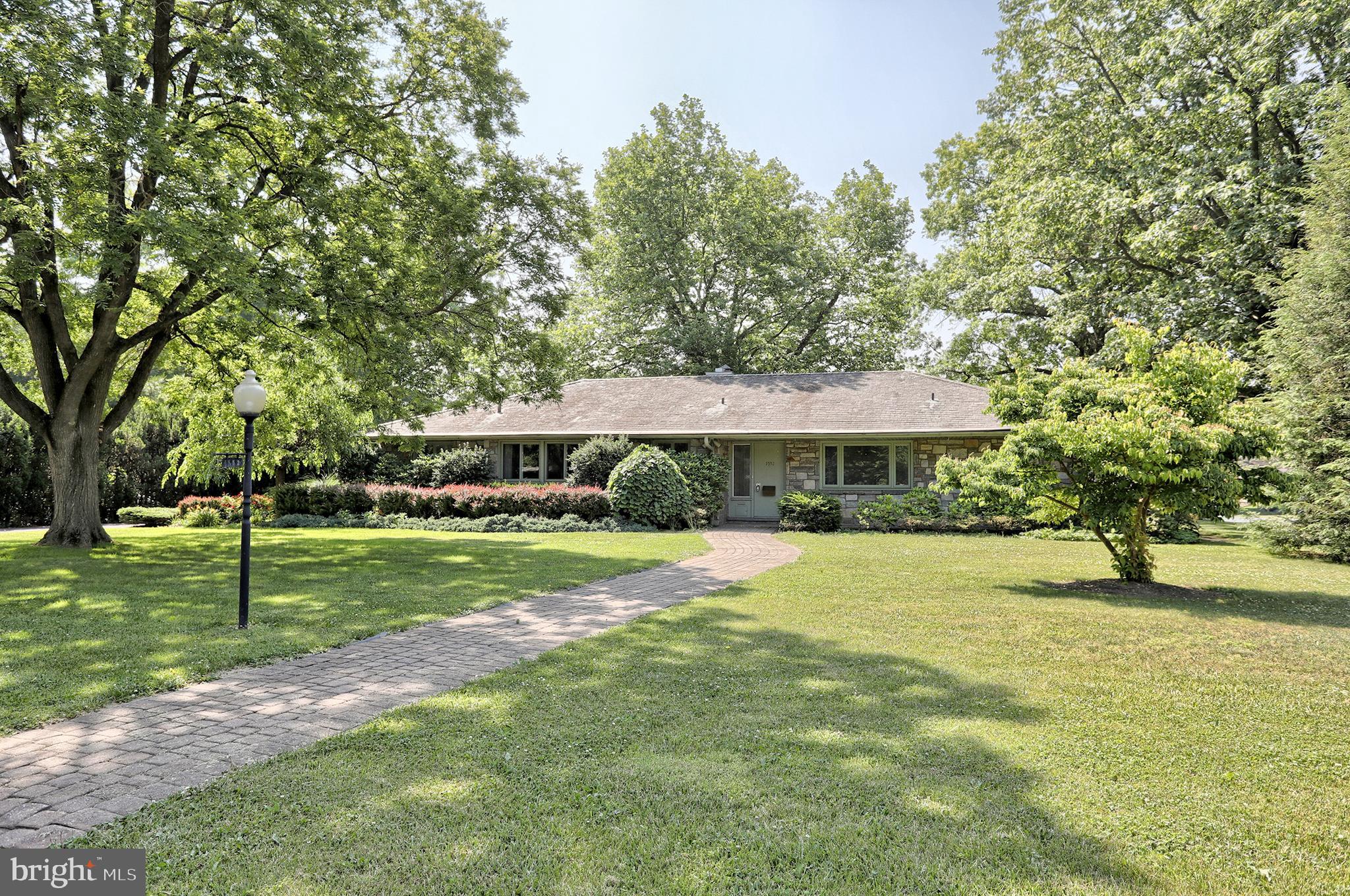 1552 Rita Lane Lebanon, PA 17042 - Photo 2 of 58 Gallery Image 2
