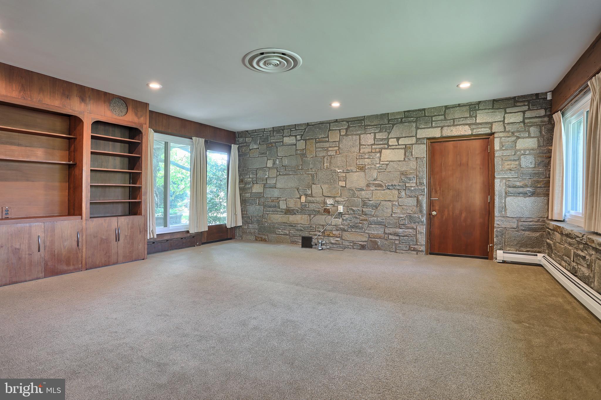 1552 Rita Lane Lebanon, PA 17042 - Photo 13 of 58 Gallery Image 13