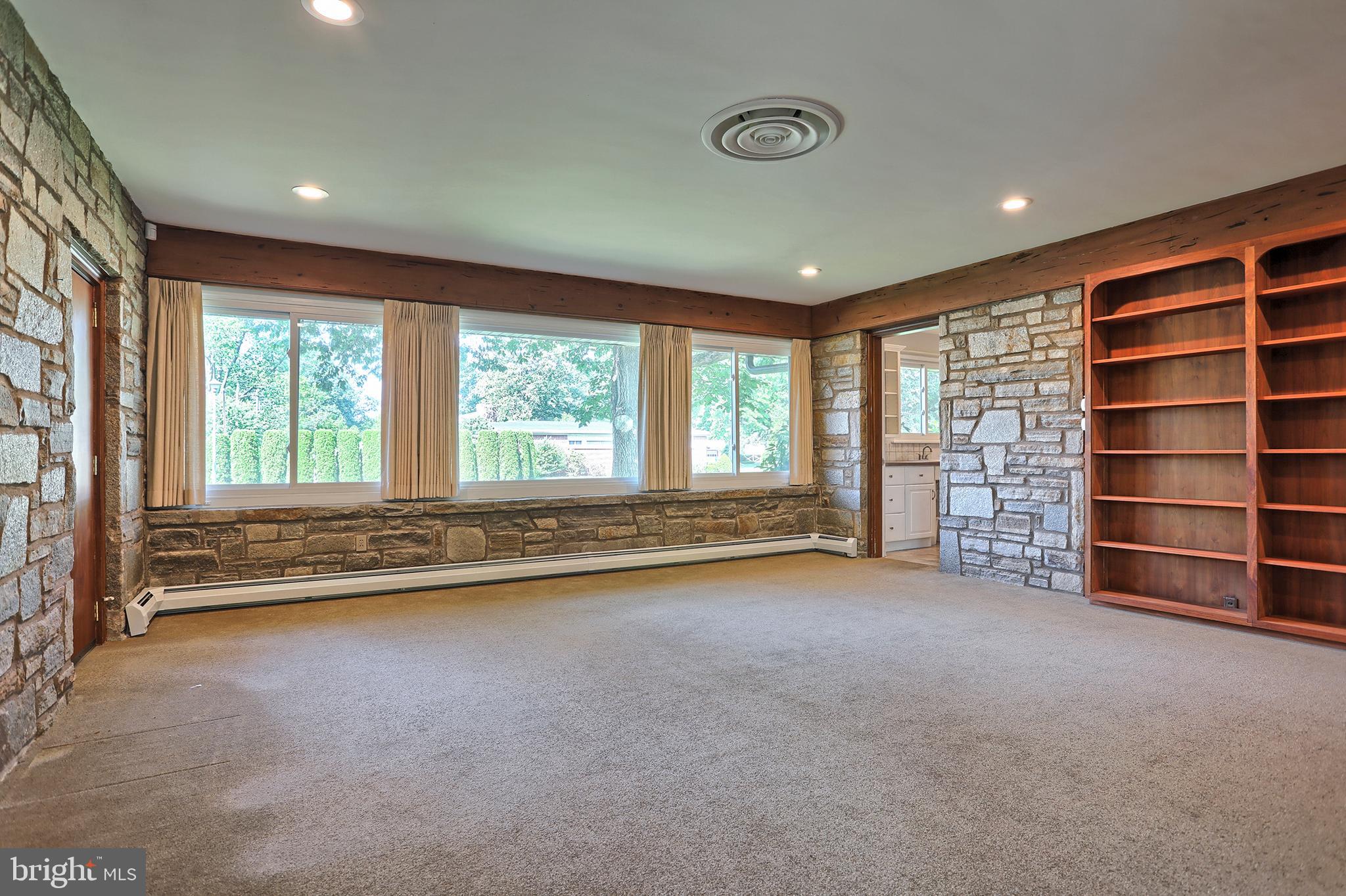 1552 Rita Lane Lebanon, PA 17042 - Photo 14 of 58 Gallery Image 14