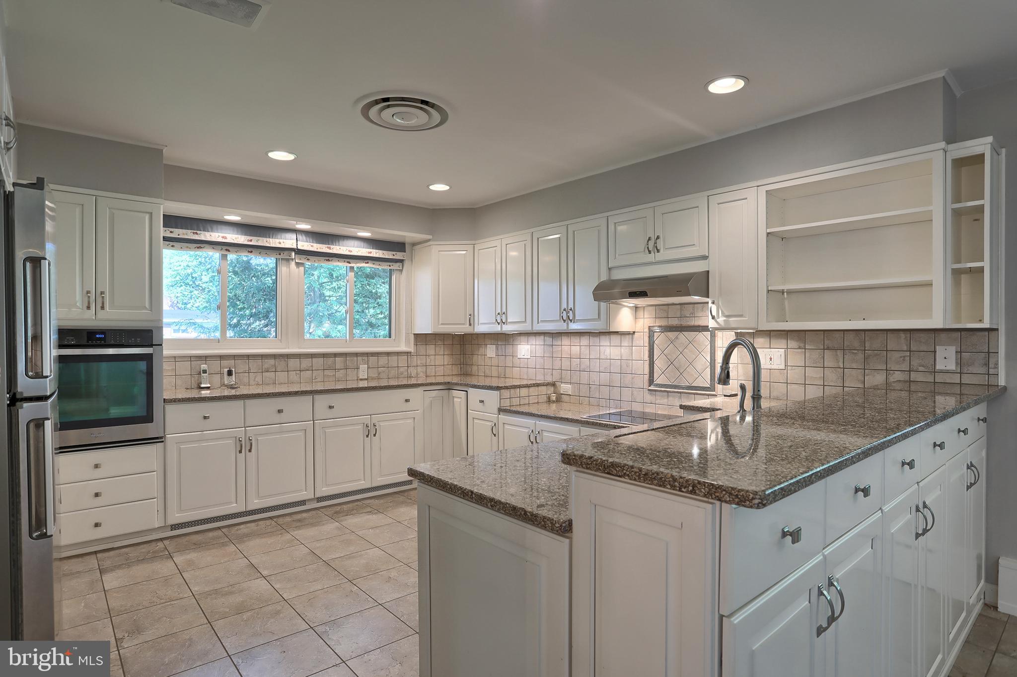 1552 Rita Lane Lebanon, PA 17042 - Photo 7 of 58 Gallery Image 7