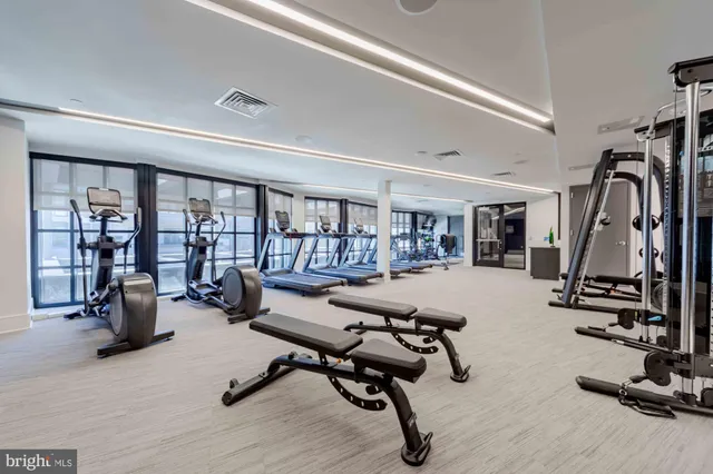 $3,185 | 501-31 North Christopher Columbus Boulevard, Unit 1537, Philadelphia, PA 19123