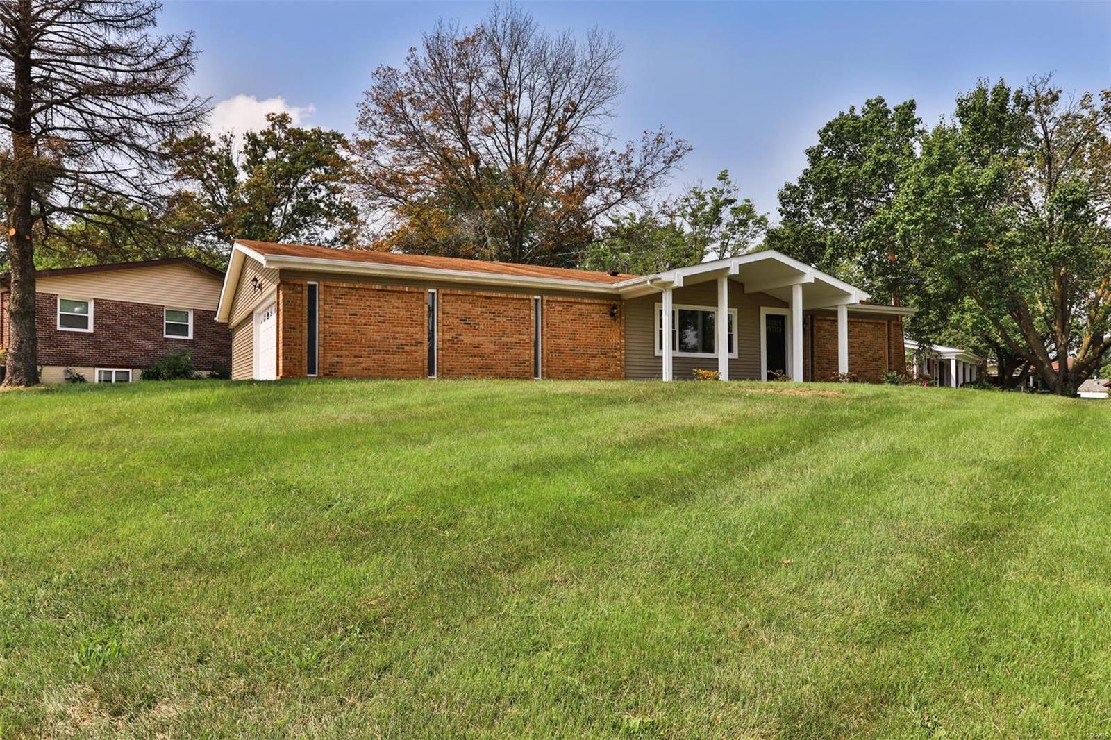 4737 Towne South Road St. Louis, MO 63128 - Photo 3 of 48 Gallery Image 3