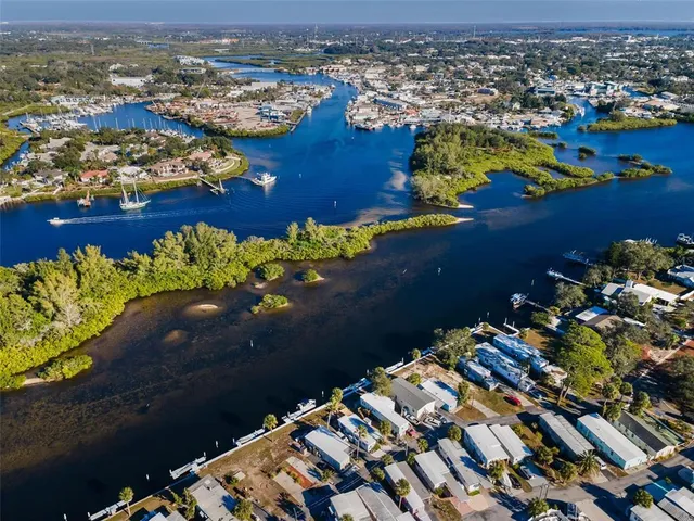 $90,000 | 800 Chesapeake Drive, Unit 12, Tarpon Springs, FL 34689