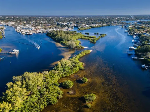 $90,000 | 800 Chesapeake Drive, Unit 12, Tarpon Springs, FL 34689