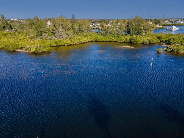 $90,000 | 800 Chesapeake Drive, Unit 12, Tarpon Springs, FL 34689