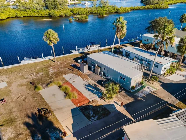 $90,000 | 800 Chesapeake Drive, Unit 12, Tarpon Springs, FL 34689