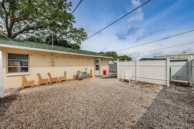 $90,000 | 800 Chesapeake Drive, Unit 12, Tarpon Springs, FL 34689