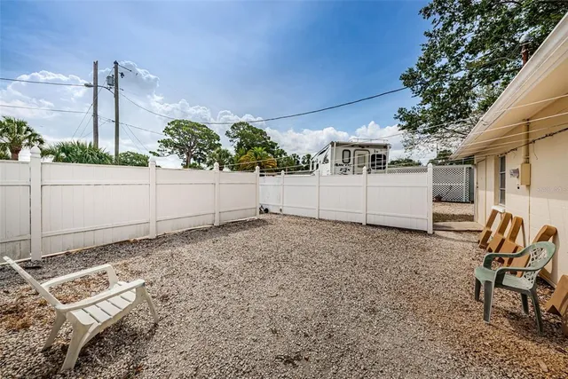 $90,000 | 800 Chesapeake Drive, Unit 12, Tarpon Springs, FL 34689