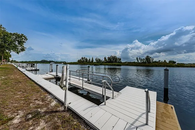 $90,000 | 800 Chesapeake Drive, Unit 12, Tarpon Springs, FL 34689