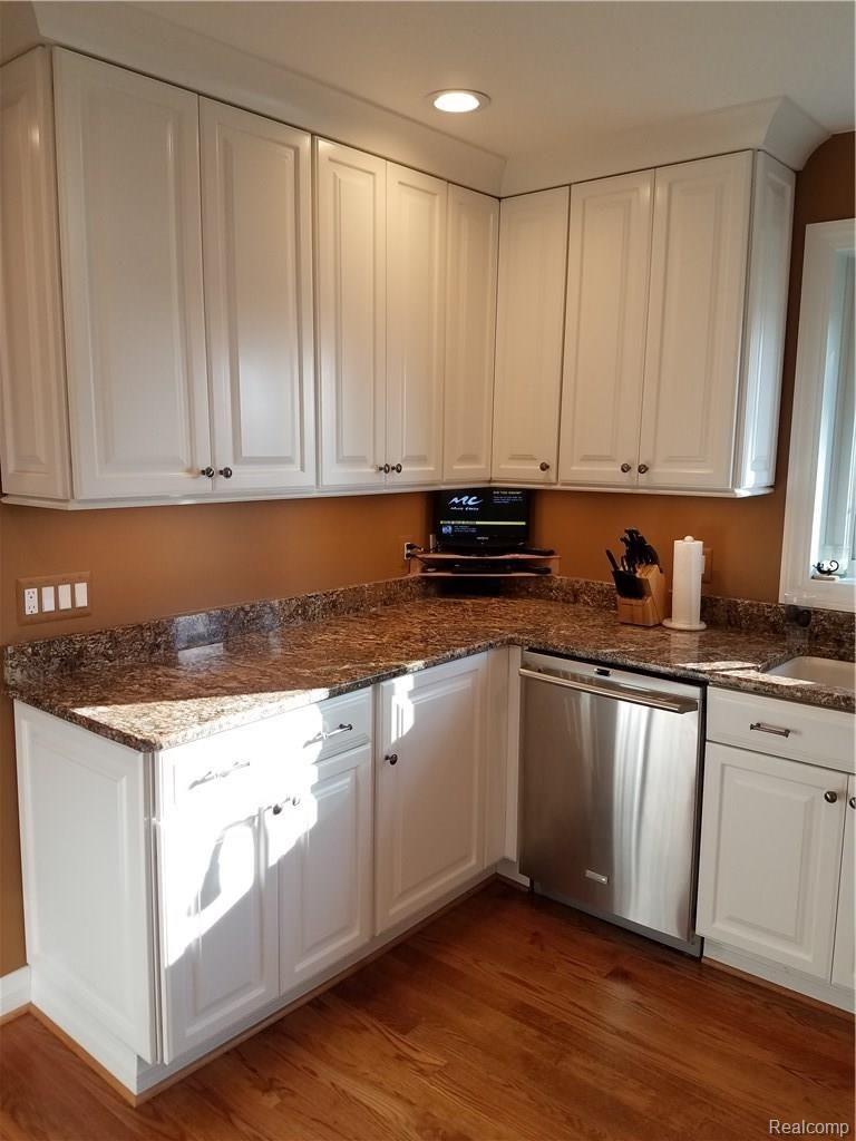 Kitchen East Wall.jpg