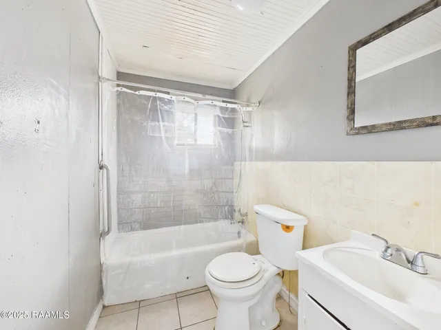 $525 | 704 13th Street, Lafayette, LA 70501