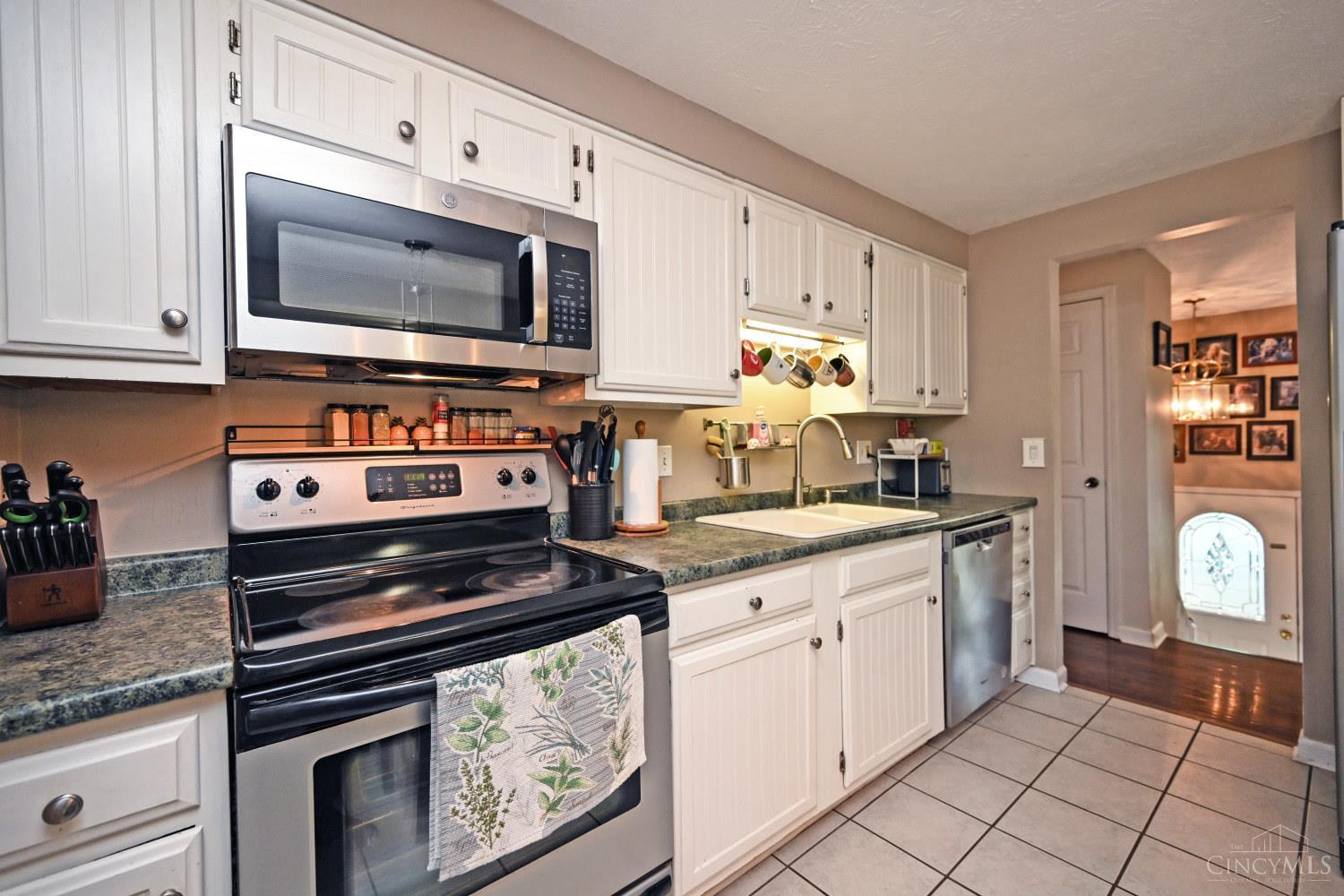 2590 Hunt Road Cincinnati, OH 45236 - Photo 20 of 59