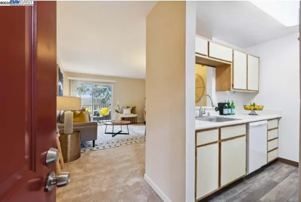 $420,000 | 680 Dartmore Lane, Unit 260, Hayward, CA 94544