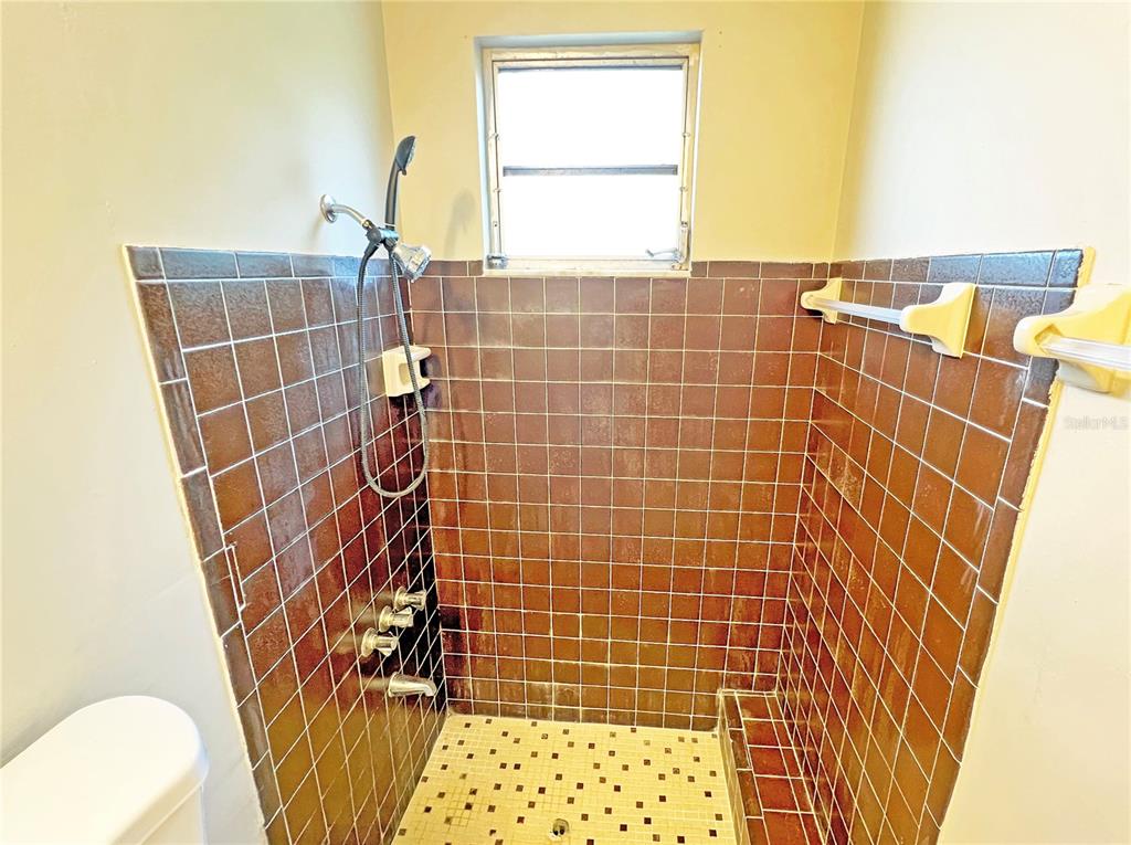 6905 Amarillo Street Port Richey, FL 34668 - Photo 11 of 19 Primary bathroom