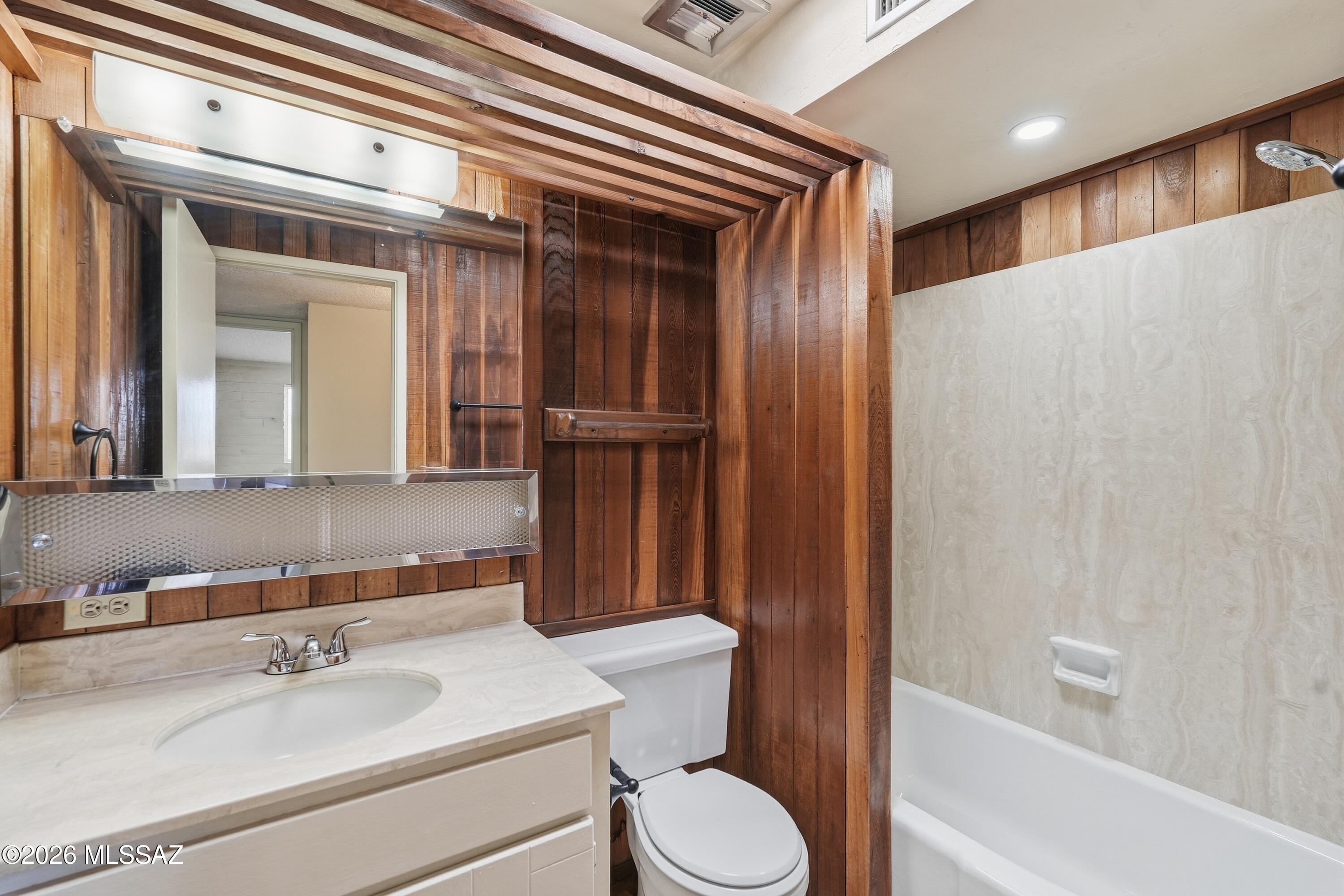 5000 West Cortaro Farms Road Tucson, AZ 85742 - Photo 14 of 40 Guest bathroom