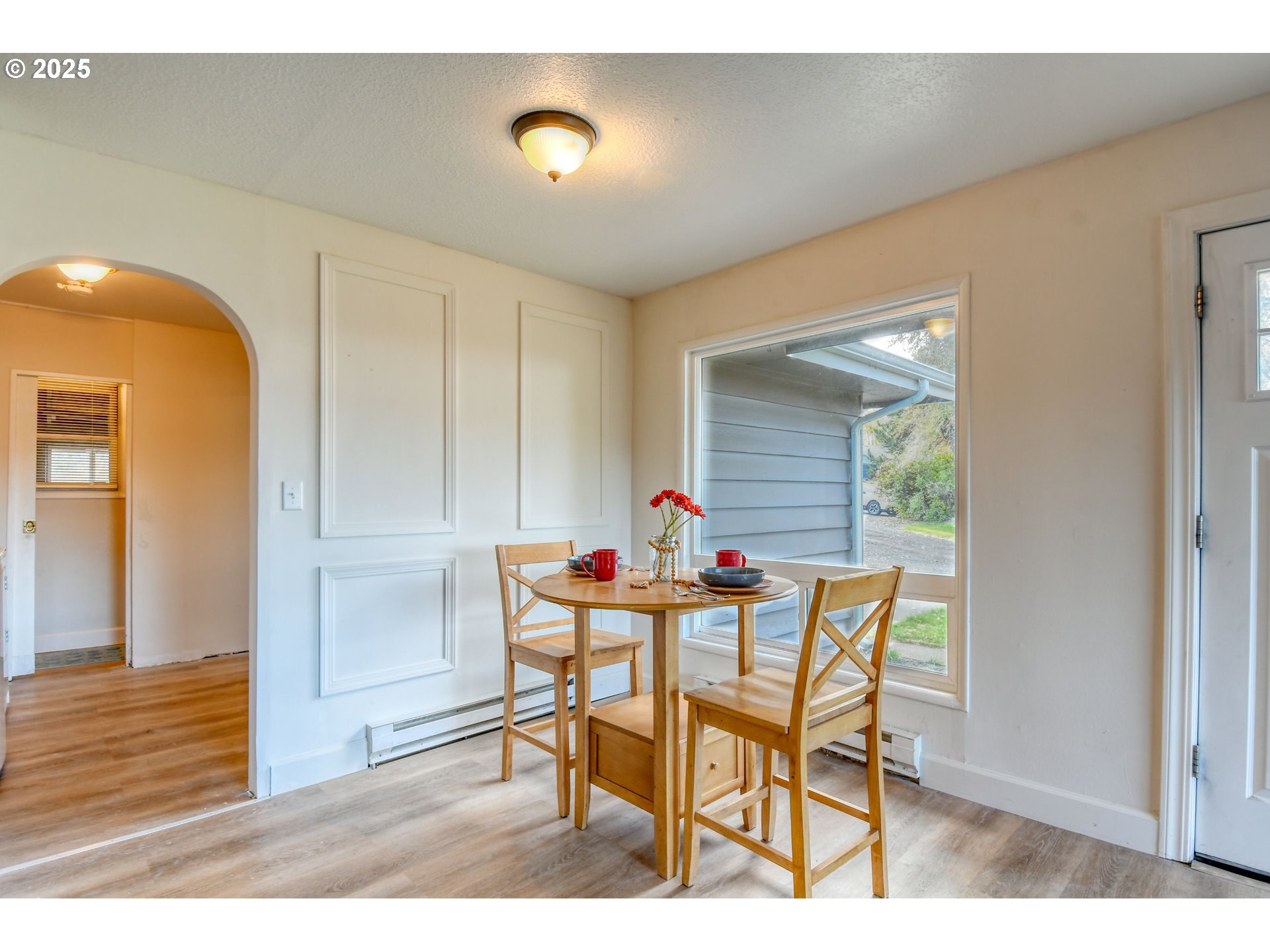 20 Northeast Nelson Drive Pendleton, OR 97801 - Photo 12 of 35 a dining room with furniture and wooden floor