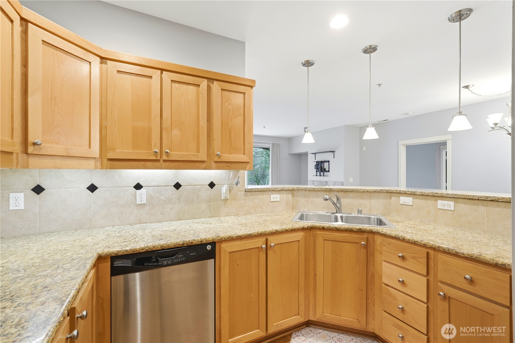 19102 20th Drive Southeast, Unit B102 Bothell, WA 98012 - Photo 8 of 30