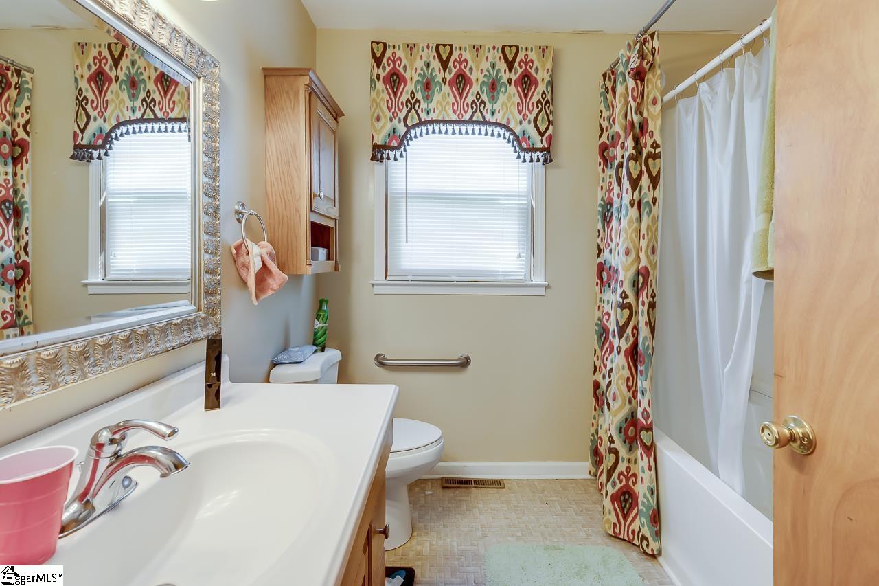540 Victor Hill Road Greer, SC 29651 - Photo 17 of 24
