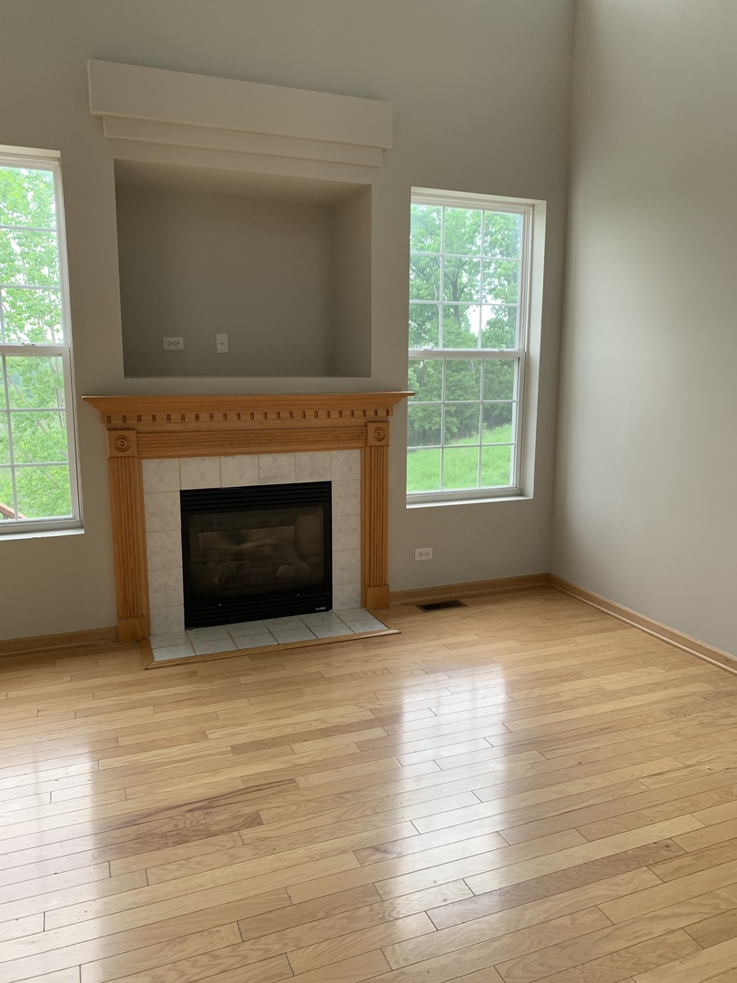582 North Fox Trail Round Lake, IL 60073 - Photo 4 of 13