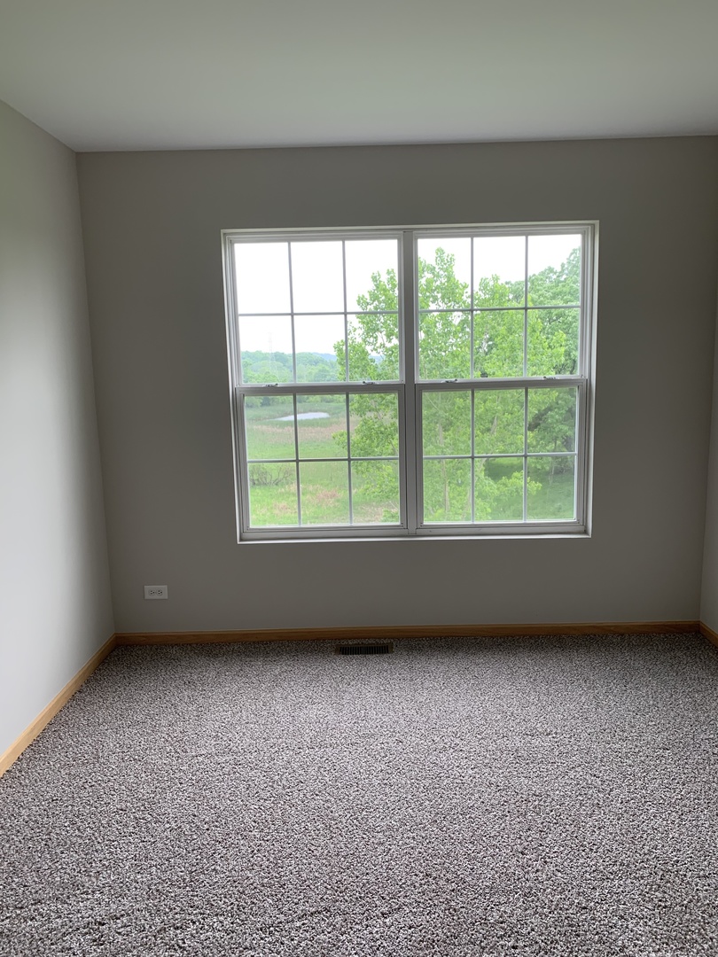 582 North Fox Trail Round Lake, IL 60073 - Photo 8 of 13