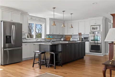 $2,495,000 | 110 Seaview Avenue, North Kingstown, RI 02852