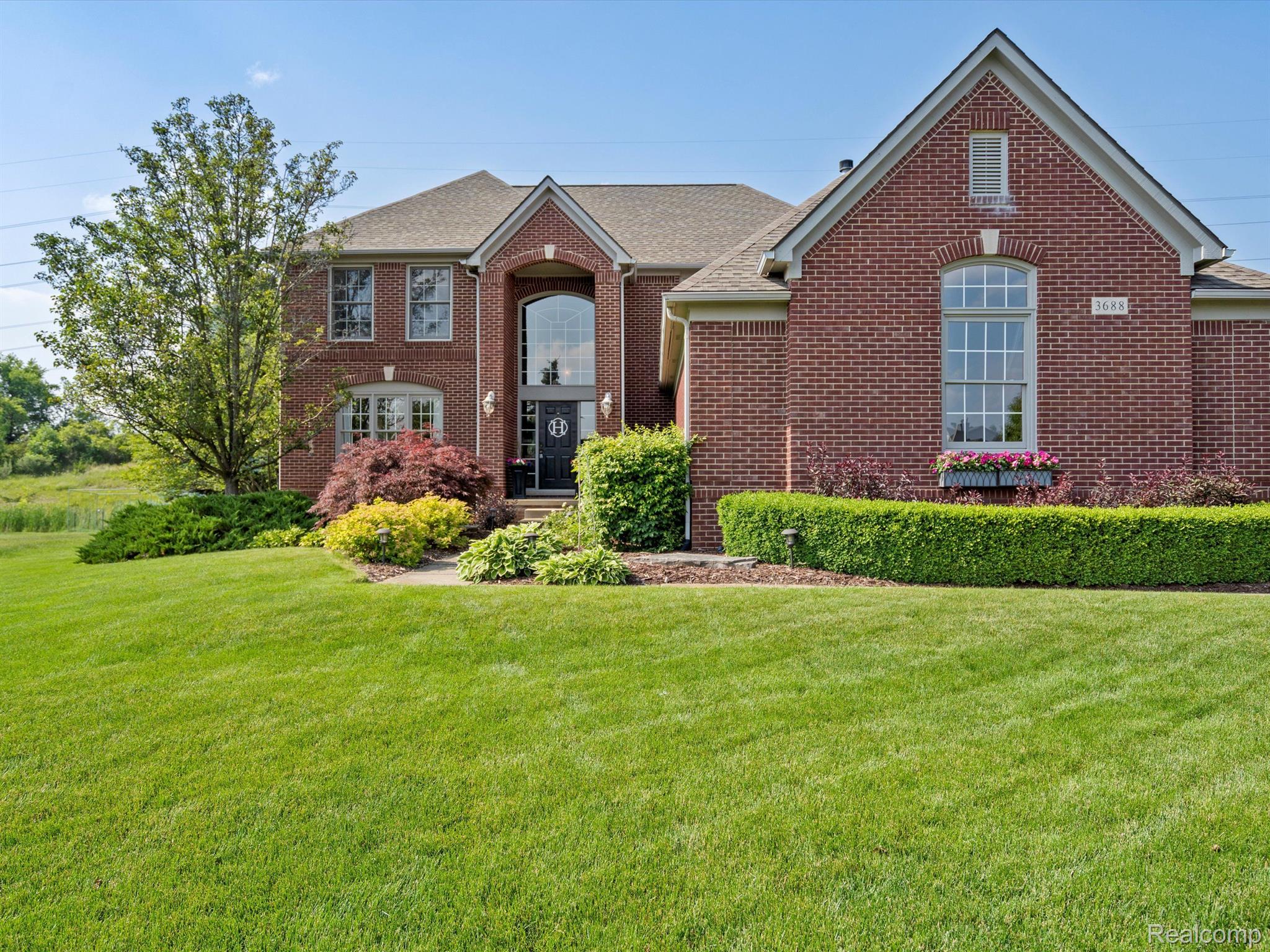 3688 Inverness Drive Rochester, MI 48306 - Photo 2 of 48 Gallery Image 2