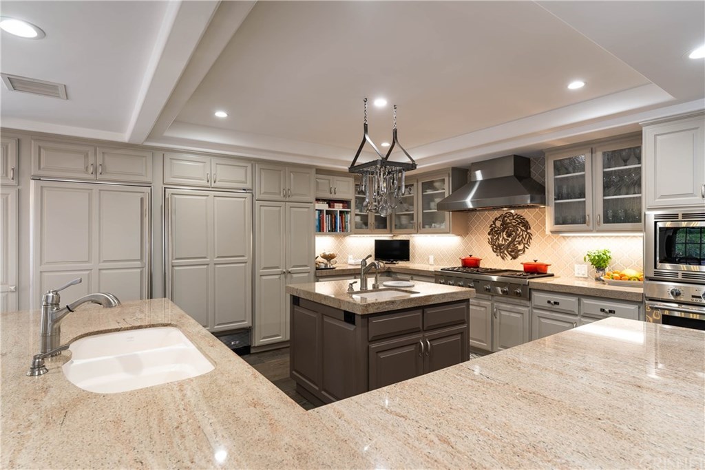 4119 Vicasa Drive Calabasas, CA 91302 - Photo 16 of 42